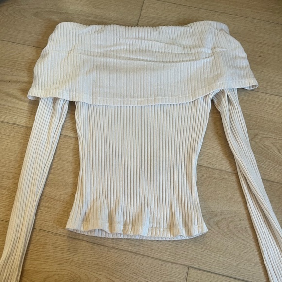 Urban Outfitters Tops - Urban outfitters fold over top